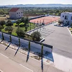Freedom With Tennis Court, Infinity Pool And Sauna * Mala Cista