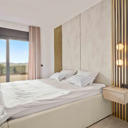 Freedom With Tennis Court, Infinity Pool And Sauna וילה *